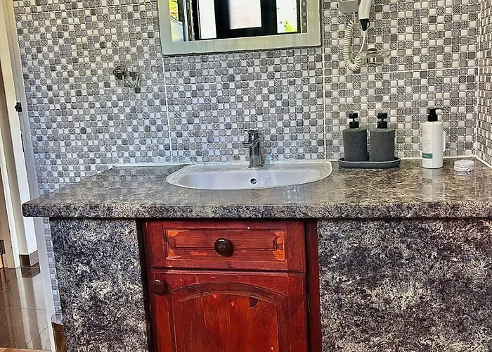 Villea Frangipani 2br Ground Near Airport Pointe La Rue